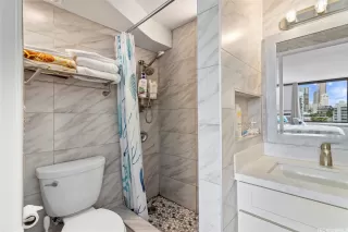 Photo #5: 202526180 Listing 