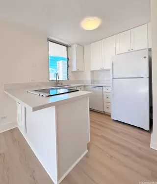 Photo #3: 202526183 Listing 