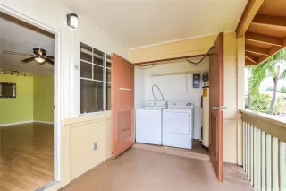 Photo #2: 202526185 Listing 