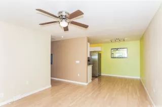 Photo #4: 202526185 Listing 