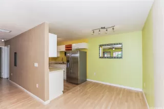 Photo #6: 202526185 Listing 