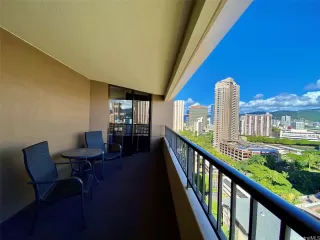 Photo #4: 202526193 Listing 