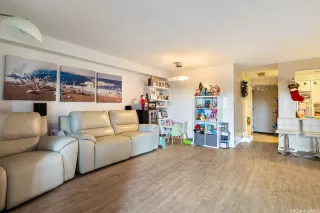 Photo #2: 202526205 Listing 