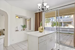 Photo #5: 202526211 Listing 