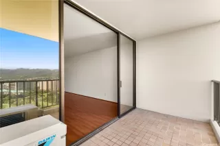 Photo #3: 202526225 Listing 