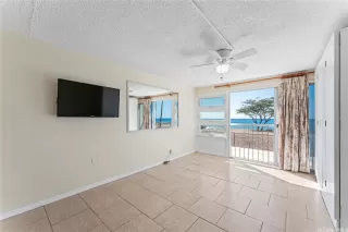 Photo #4: 202526263 Listing 