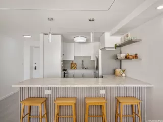 Photo #5: 202526292 Listing 