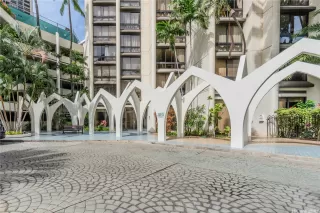 Photo #3: 202526325 Listing 