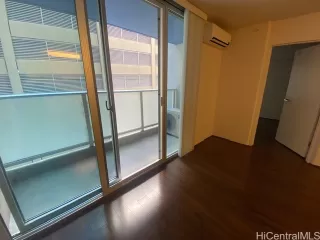 Photo #4: 202526337 Listing 