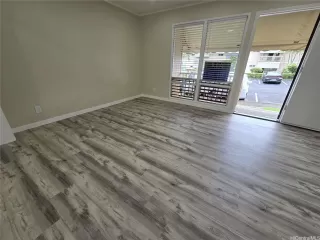 Photo #4: 202526355 Listing 