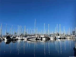 Photo #3: 202526358 Listing 