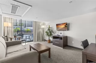 Photo #4: 202526411 Listing 