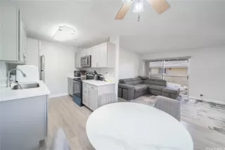 Photo #5: 202526415 Listing 