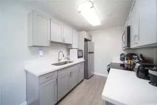 Photo #6: 202526415 Listing 