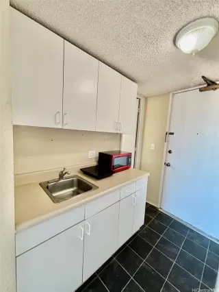 Photo #6: 202526443 Listing 