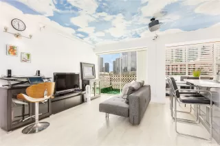 More Details about MLS # 202526444 : 818 S KING STREET 707