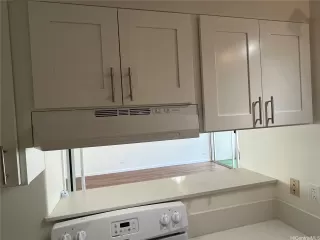 Photo #3: 202526460 Listing 