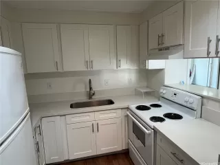 Photo #4: 202526460 Listing 