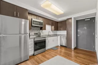 Photo #3: 202526467 Listing 