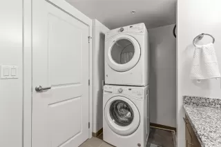 Photo #4: 202526467 Listing 