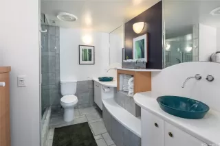 Photo #5: 202526470 Listing 