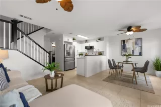 Photo #5: 202527492 Listing 