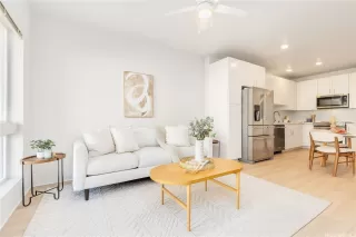 Photo #3: 202527502 Listing 