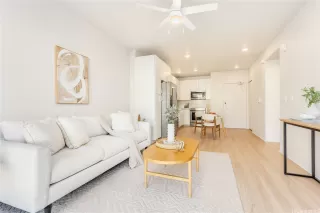 Photo #4: 202527502 Listing 