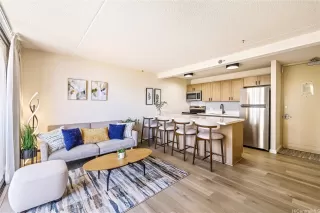 Photo #5: 202527522 Listing 