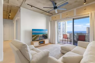 Photo #3: 202527550 Listing 