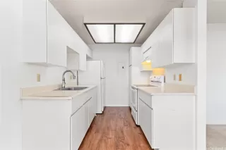 Photo #4: 202527567 Listing 