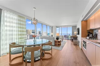 Photo #4: 202527608 Listing 