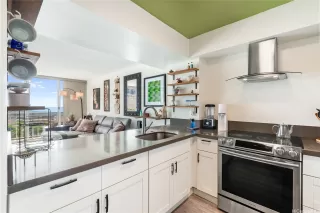 Photo #5: 202527624 Listing 