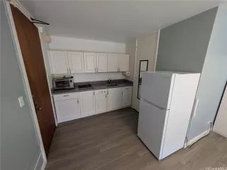 Photo #2: 202527662 Listing 