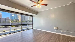 Photo #5: 202527662 Listing 