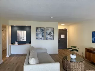 Photo #2: 202527667 Listing 