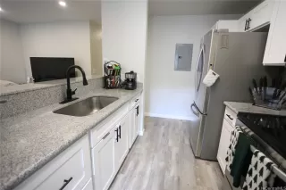 Photo #3: 202527669 Listing 