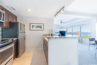 Photo #5: 202527686 Listing 