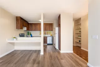 Photo #4: 202527709 Listing 