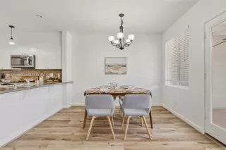 Photo #2: 202527719 Listing 