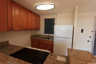 Photo #4: 202527730 Listing 