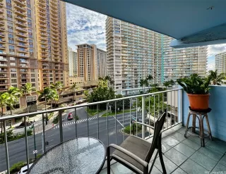 Photo #5: 202527751 Listing 