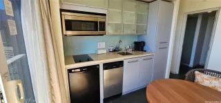 Photo #5: 202527763 Listing 