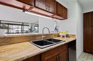 Photo #2: 202527766 Listing 