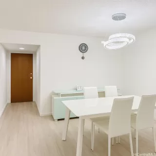 Photo #3: 202527774 Listing 