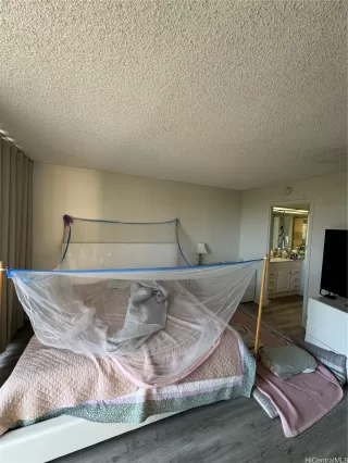 Photo #5: 202527774 Listing 