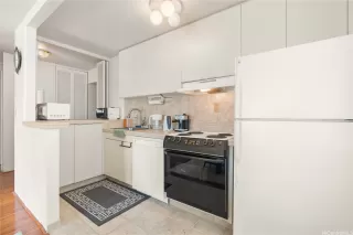 Photo #3: 202527775 Listing 