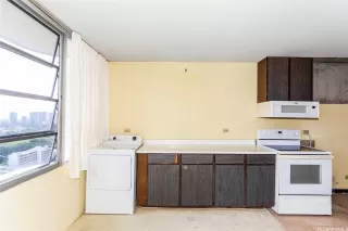 Photo #3: 202527783 Listing 