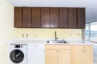 Photo #5: 202527783 Listing 