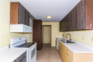 Photo #6: 202527783 Listing 